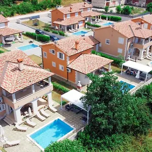 Villa Villas In