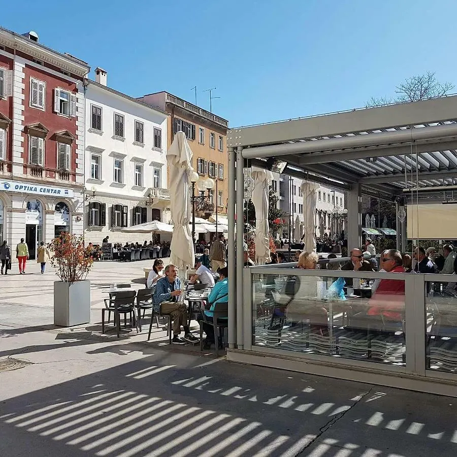 Fran Center Apartments Pula